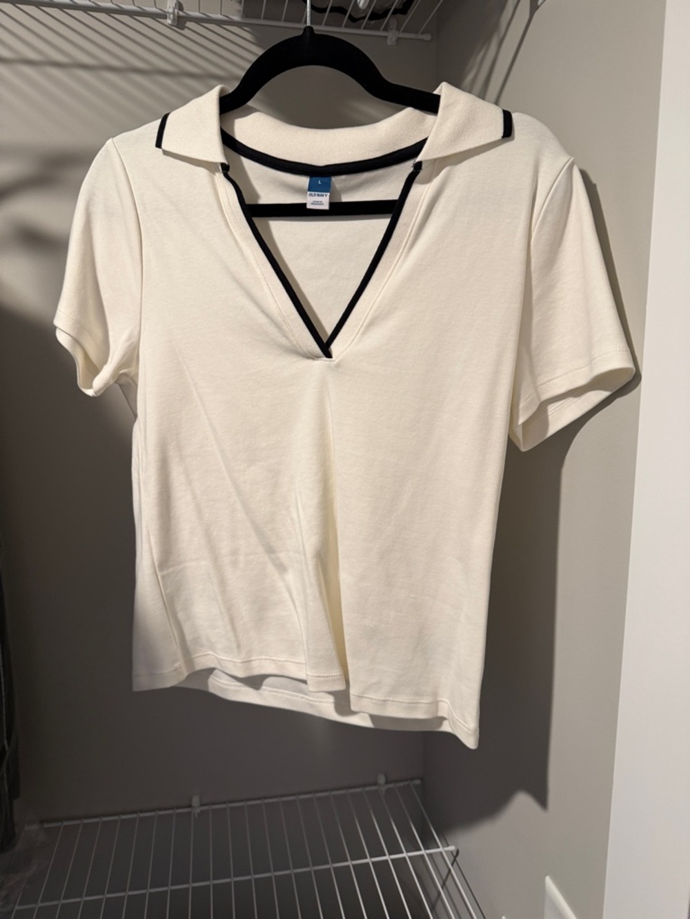 Old Navy Cream Short-Sleeve Polo V-Neck Top with Black Trim